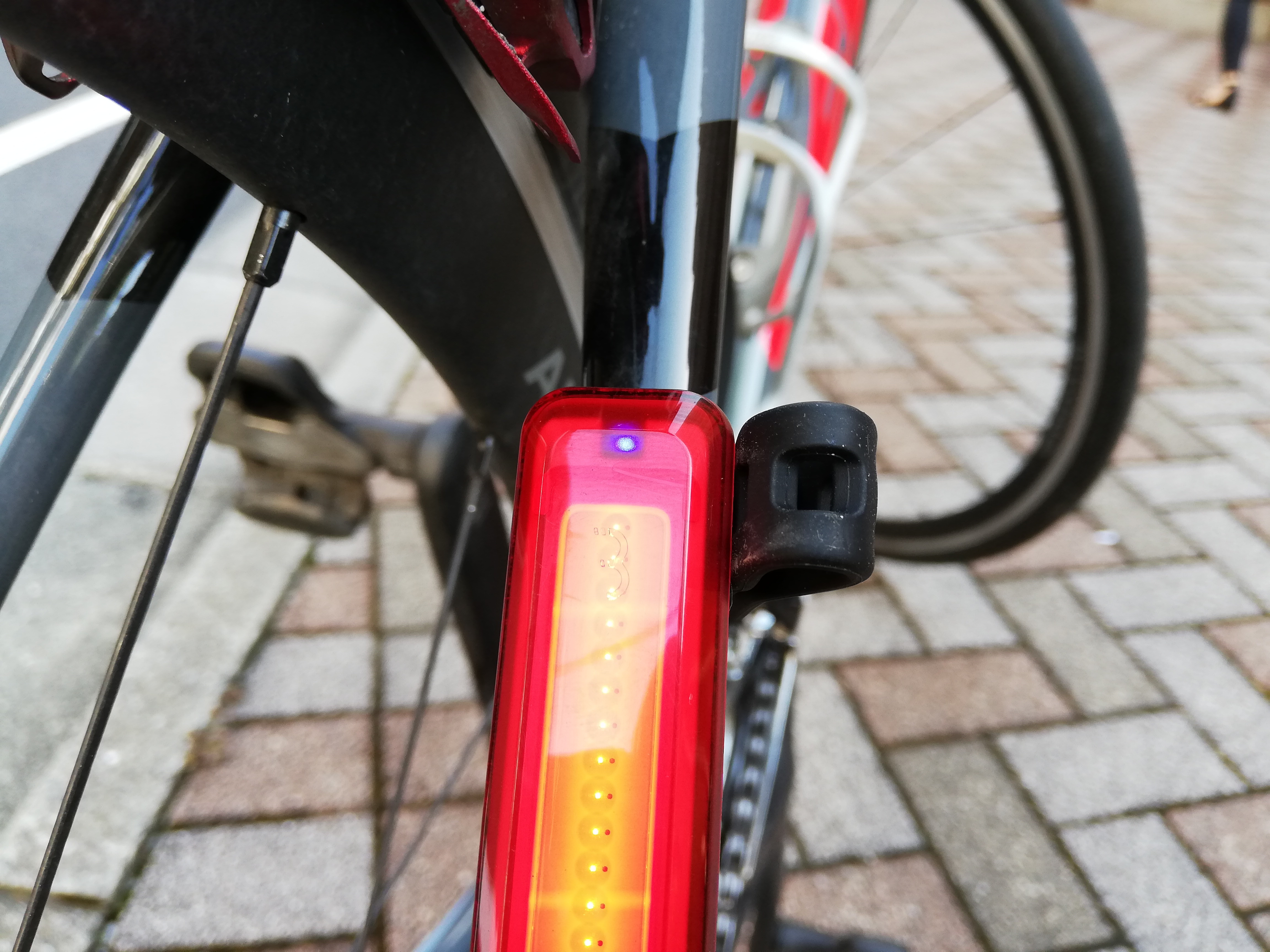最大91％オフ！ 自転車ライト 自転車用ライト 前 LED USB充電式 回転式 防水 明るい